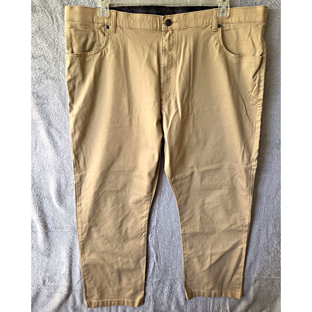 Wrangler Men's 42x28 Beige Twill Work Pants Cotton/Spandex Chinos Kahakis